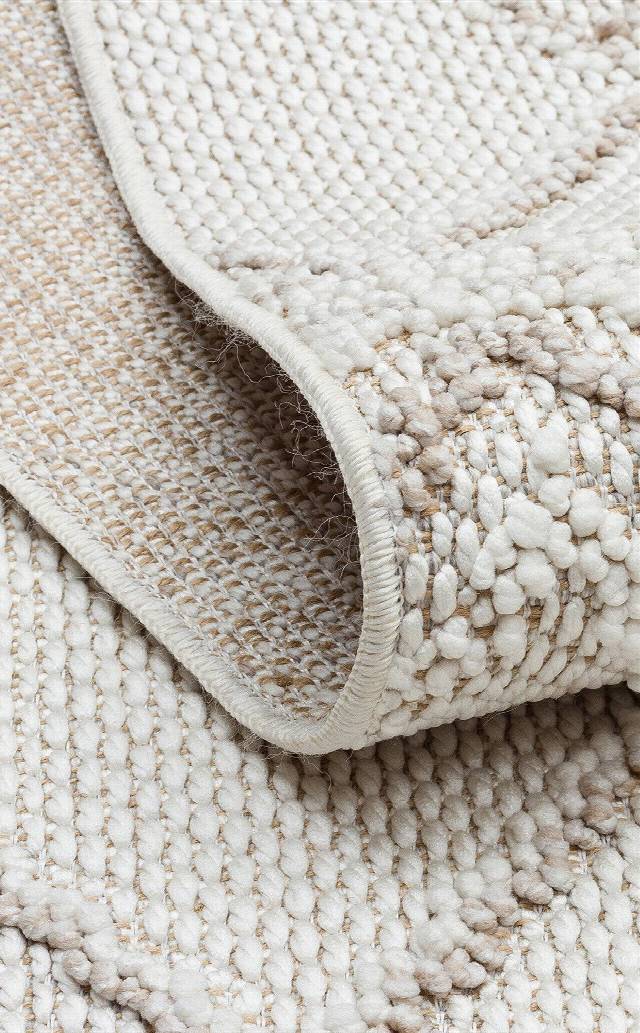 MOTTO MOT 03 WHITE BEIGE  Yumuşak Tuşeli Örgü Dokuma Modern Makine Halısı