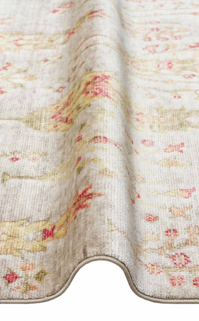 ZARA ZR 08 BEIGE AUTUMN  Otantik Desenli Özel Hav Vermeyen ve Kolay Temizlenebilir Tensel Kullanılarak El Emeği ile Özel Tezgahlarda Üretilen Modern Uşak Halısı